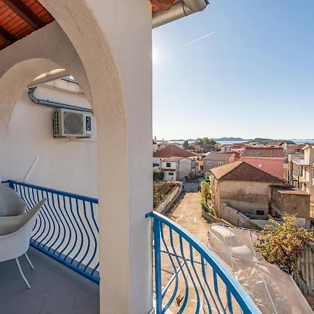 Apartment Lovely In With House Sea View Pakostane