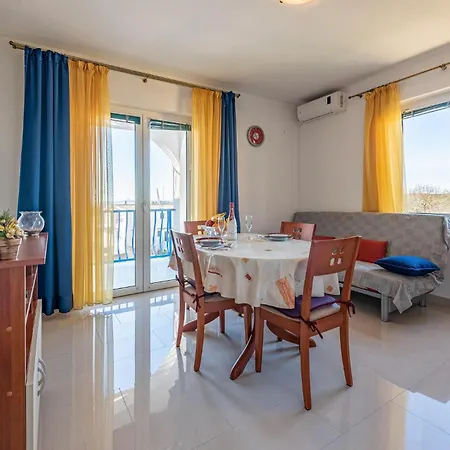 Lovely In With House Sea View Apartment
