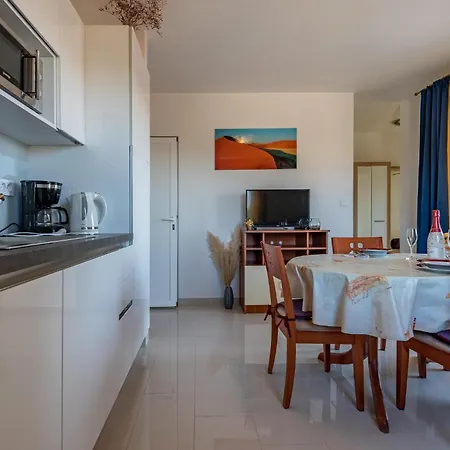 Lovely In With House Sea View Apartment Pakostane